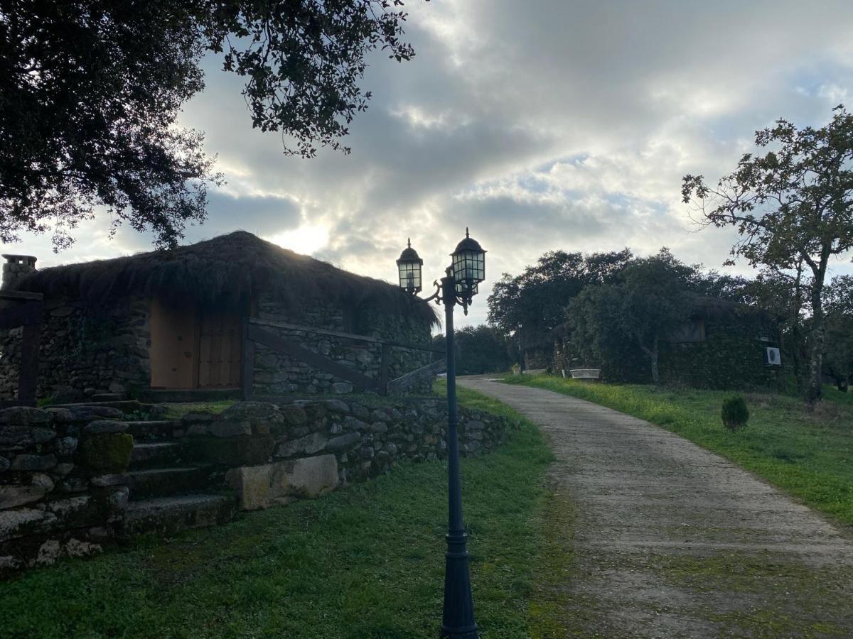 Complejo Rural El Prado Hotel Logrosan Bagian luar foto